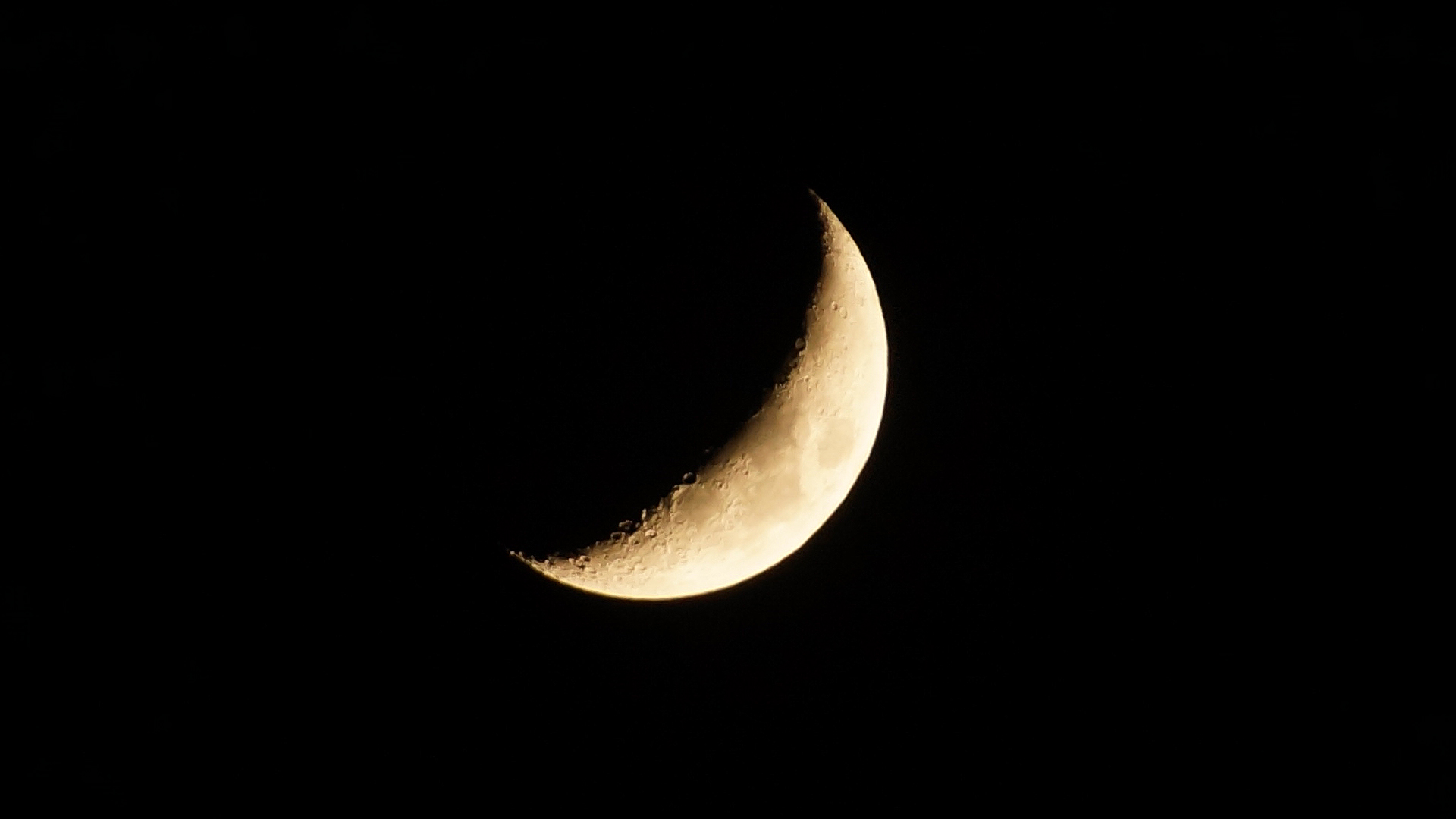 Fotostrecke Mond, Abbildung 08: Halbmond