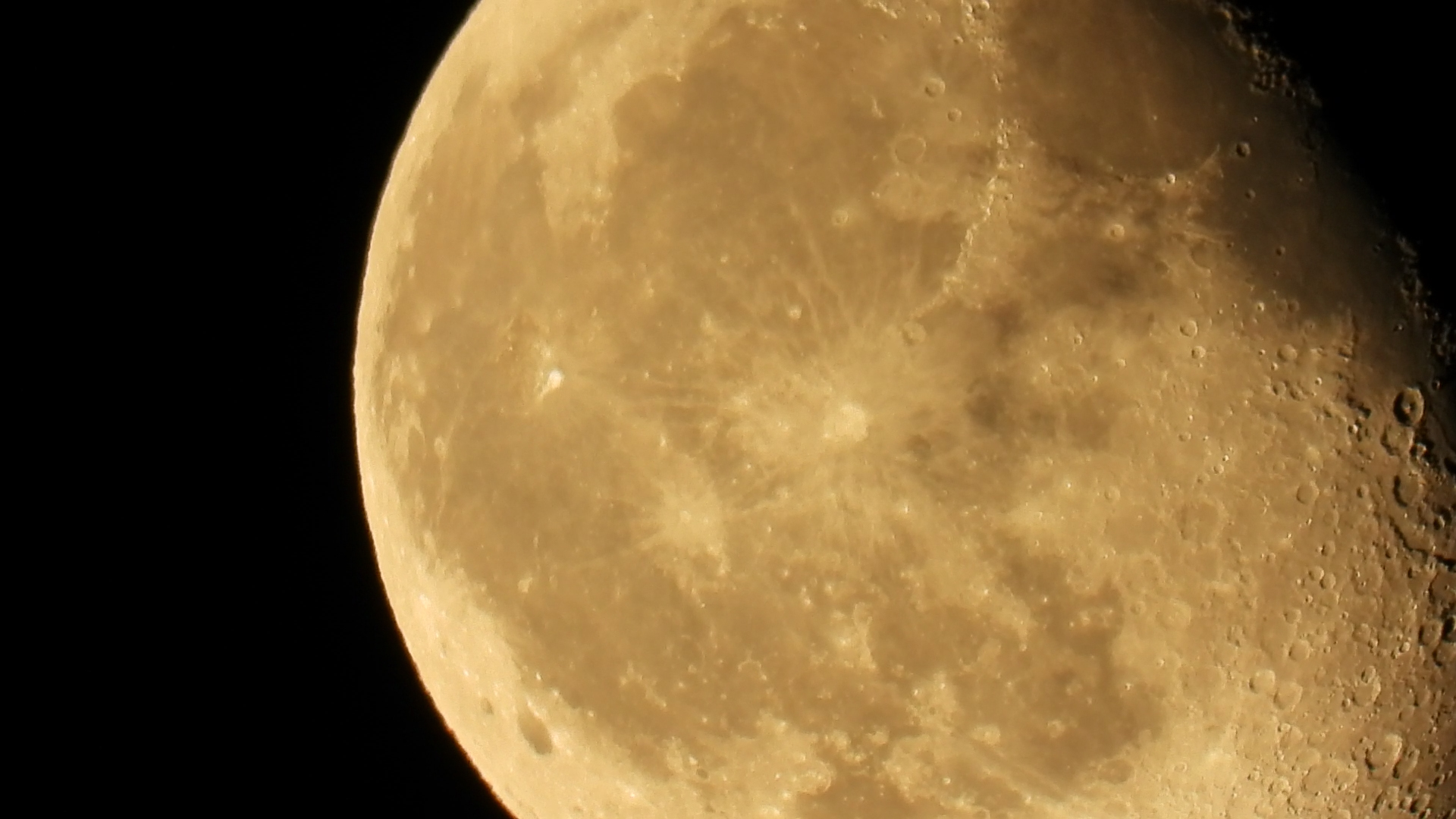 Fotostrecke Mond, Abbildung 25: Nahaufnahme vom Mond