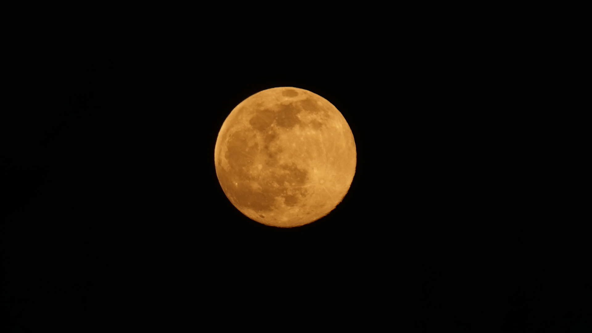 Fotostrecke Mond, Abbildung 26: 15 Stunden vor dem vollen Mond