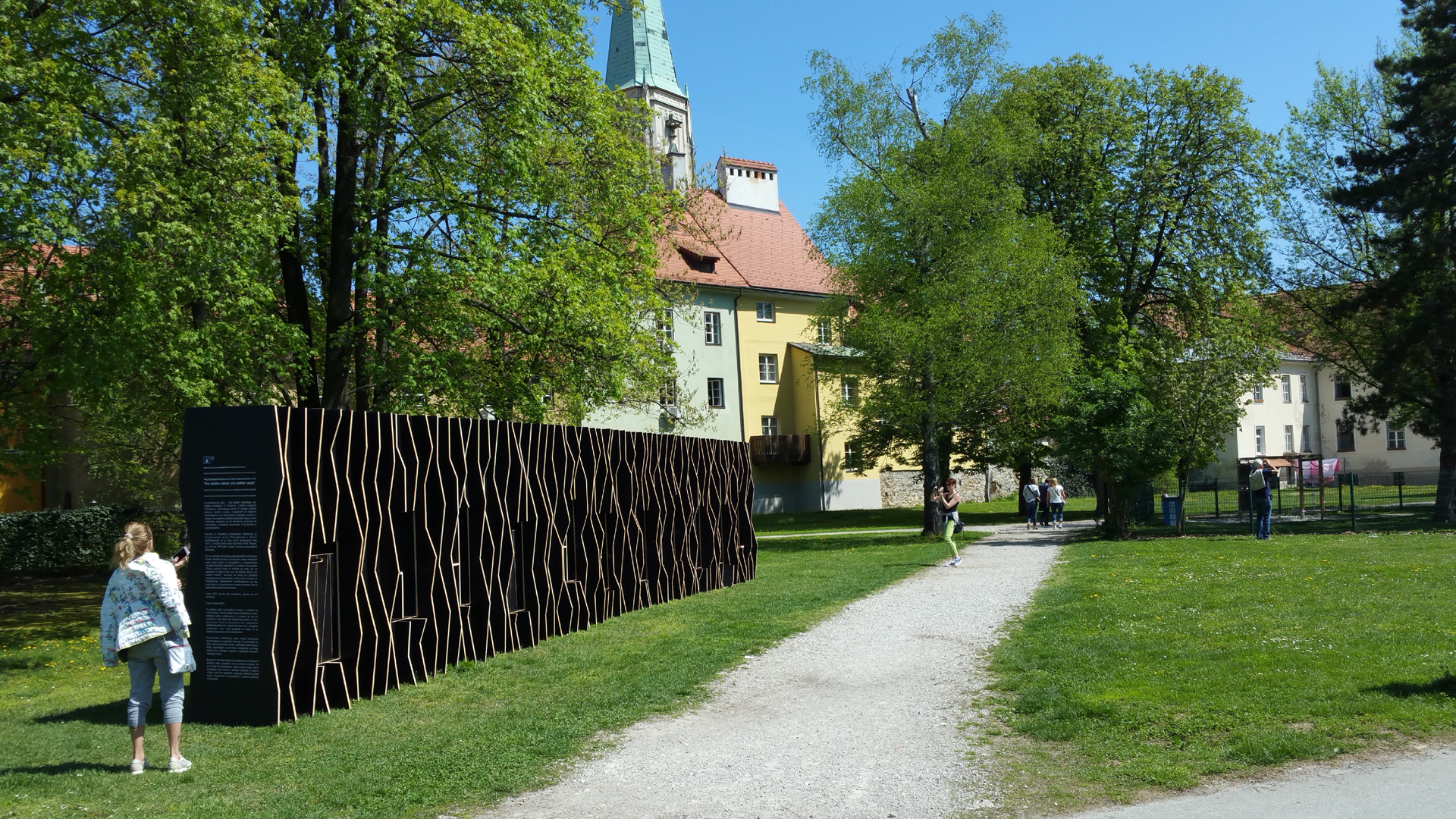 Slowenien 27: Installation "100 Klafter, hundert Klafter hoch" zu Ehren von Ivan Cankar