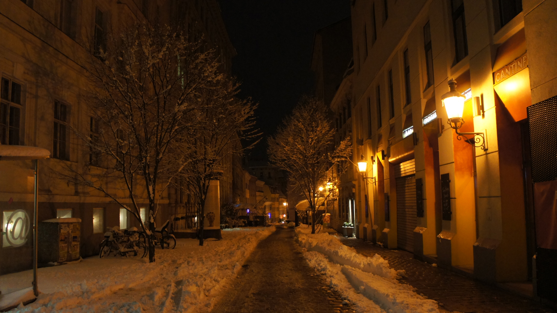 Fotostrecke Wien bei Nacht 24: Seitengasse der Wiedner Hauptstraße